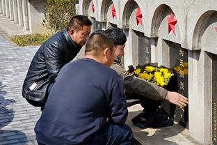 名记：勇士正在策划纪念助教米洛耶维奇相关活动